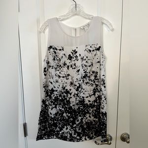 White House Black Market Sleeveless Blouse Women’s size Small